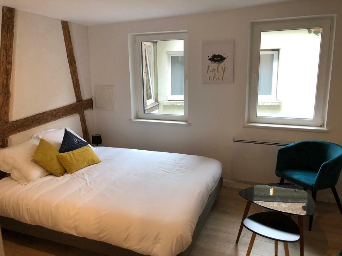 Beauty & The Beast - Old Town Cosy Apartments Colmar Værelse billede